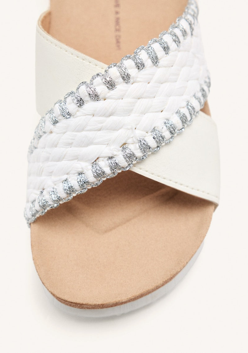 SANDALI CON ZEPPA INTRECCIATI OMA