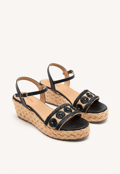 SANDALIAS BORDADO PIEL Y CUÑA RAFIA CANDIA