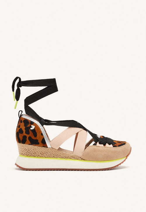 ZAPATILLAS ABIERTAS PIEL LEOPARDO Y CUÑA RAFIA LUDLOW