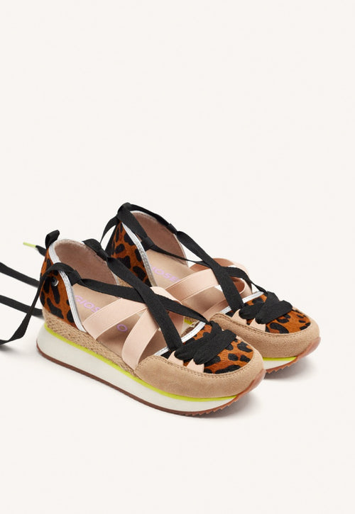 ZAPATILLAS ABIERTAS PIEL LEOPARDO Y CUÑA RAFIA LUDLOW