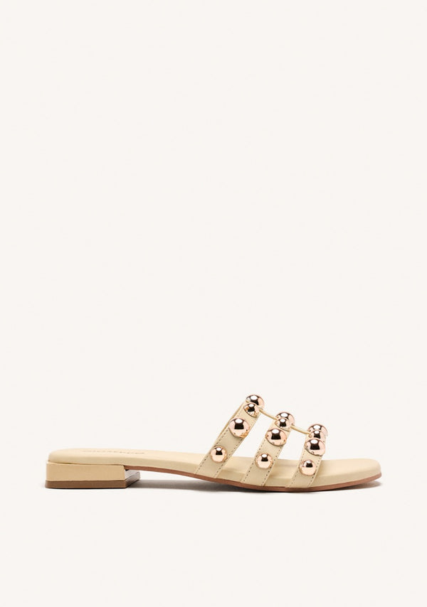 SANDALIAS TACHAS PIEL DEKORRA