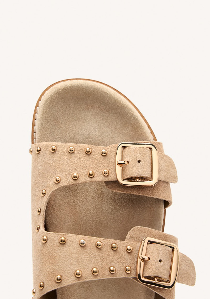 SANDALIAS TACHAS PIEL STELLA
