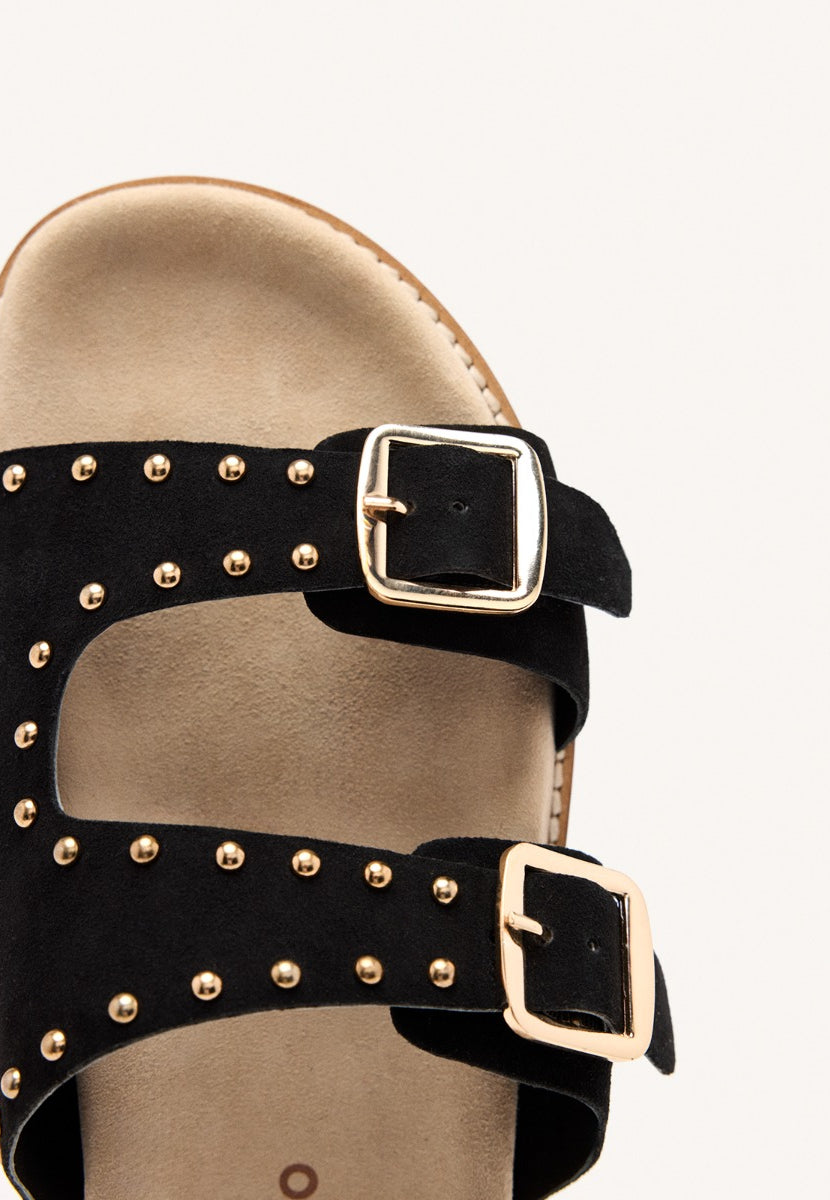 SANDALIAS TACHAS PIEL STELLA