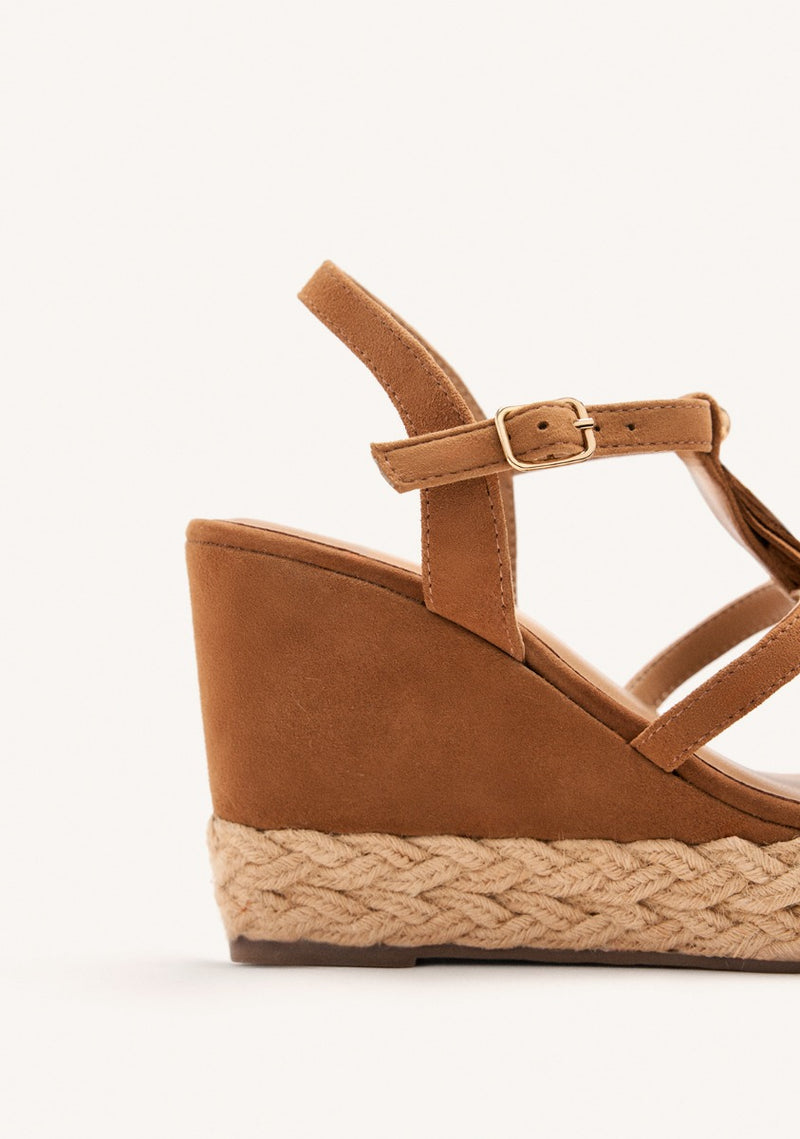 SANDALIAS CUÑA PIEL FLECOS ELDERON