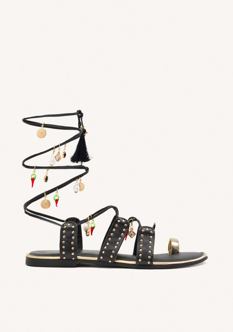 SANDALIAS PIEL ABALORIOS Y TACHAS IONE