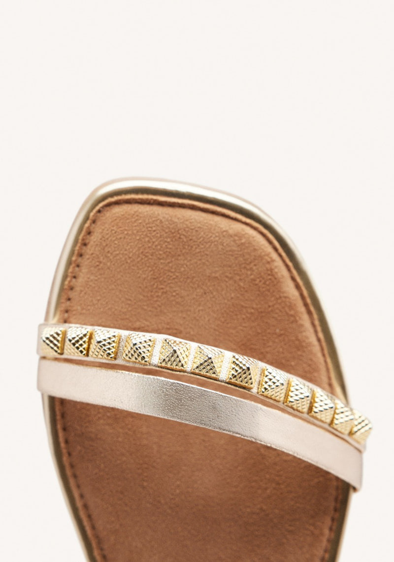 SANDALIAS PIEL TACHAS Y ABALORIOS PHOEBE