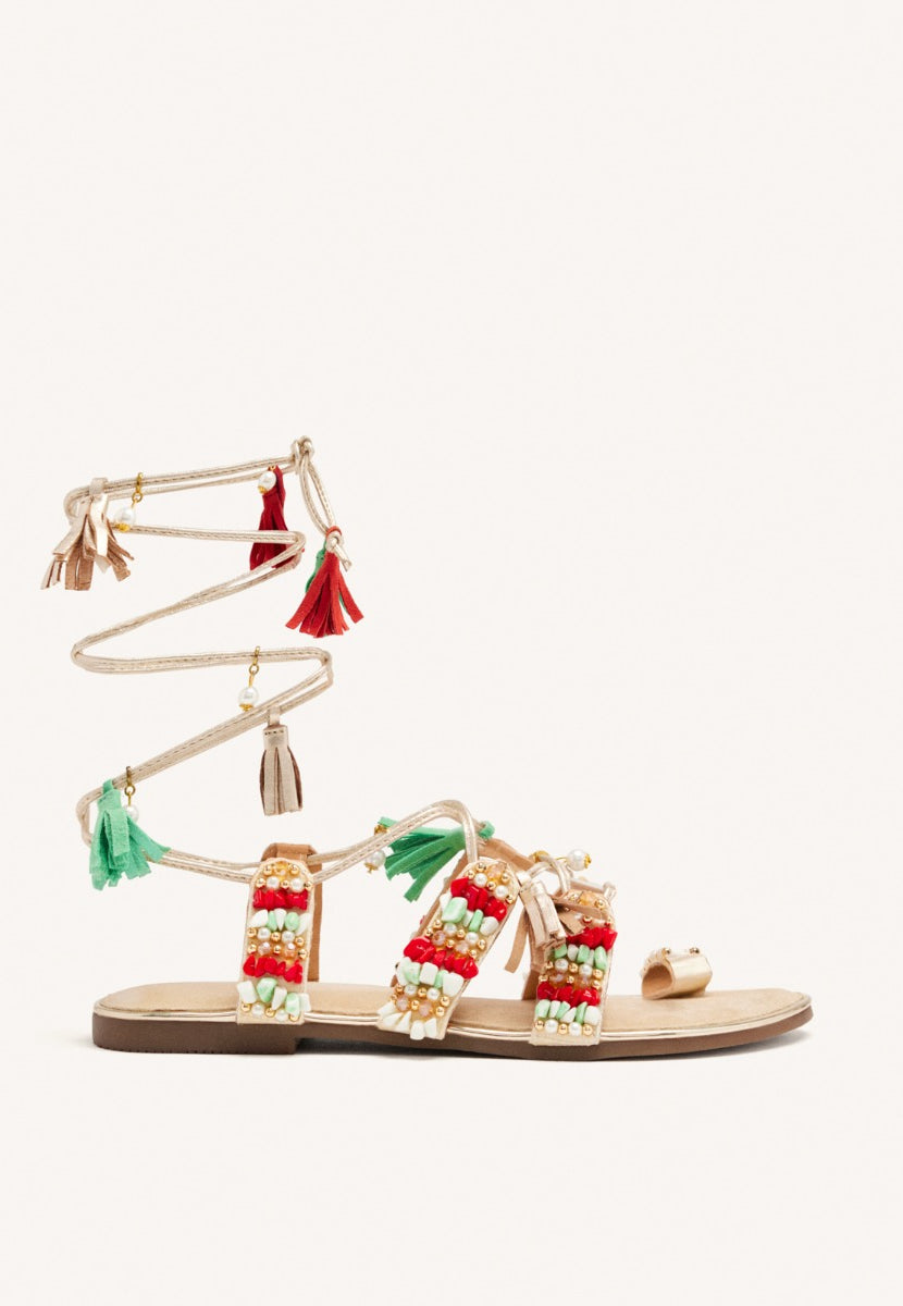 SANDALIAS PIEL FLECOS Y ABALORIOS NUBO