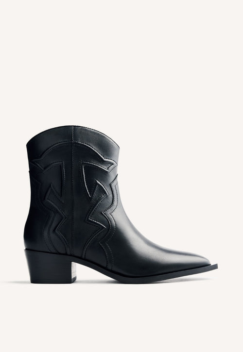 LEATHER ANIMAL PRINTBOY ANKLE BOOTS QUAMBA