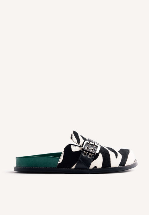 ZUECOS PIEL ESTAMPADO ANIMAL BEULAH