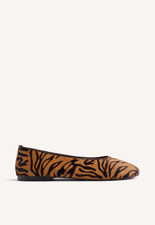 ANIMAL PRINT LEATHER BALLET FLATS CHOKIO