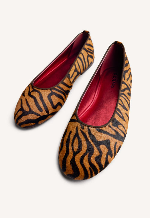 ANIMAL PRINT LEATHER BALLET FLATS CHOKIO