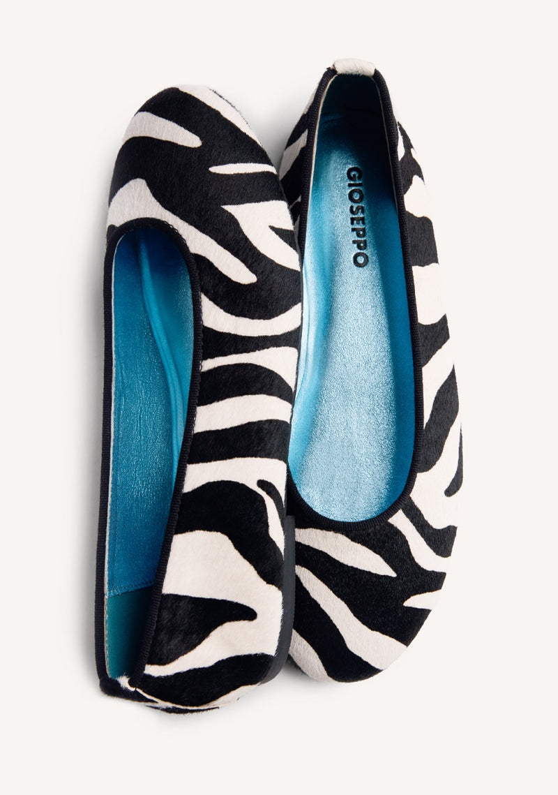ANIMAL PRINT LEATHER BALLET FLATS CHOKIO