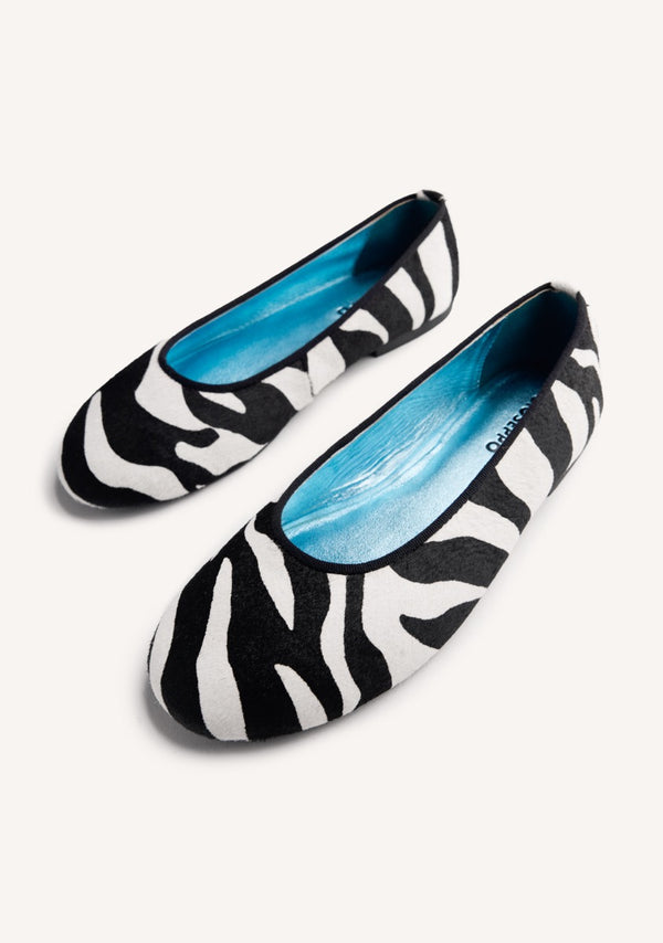 ANIMAL PRINT LEATHER BALLET FLATS CHOKIO