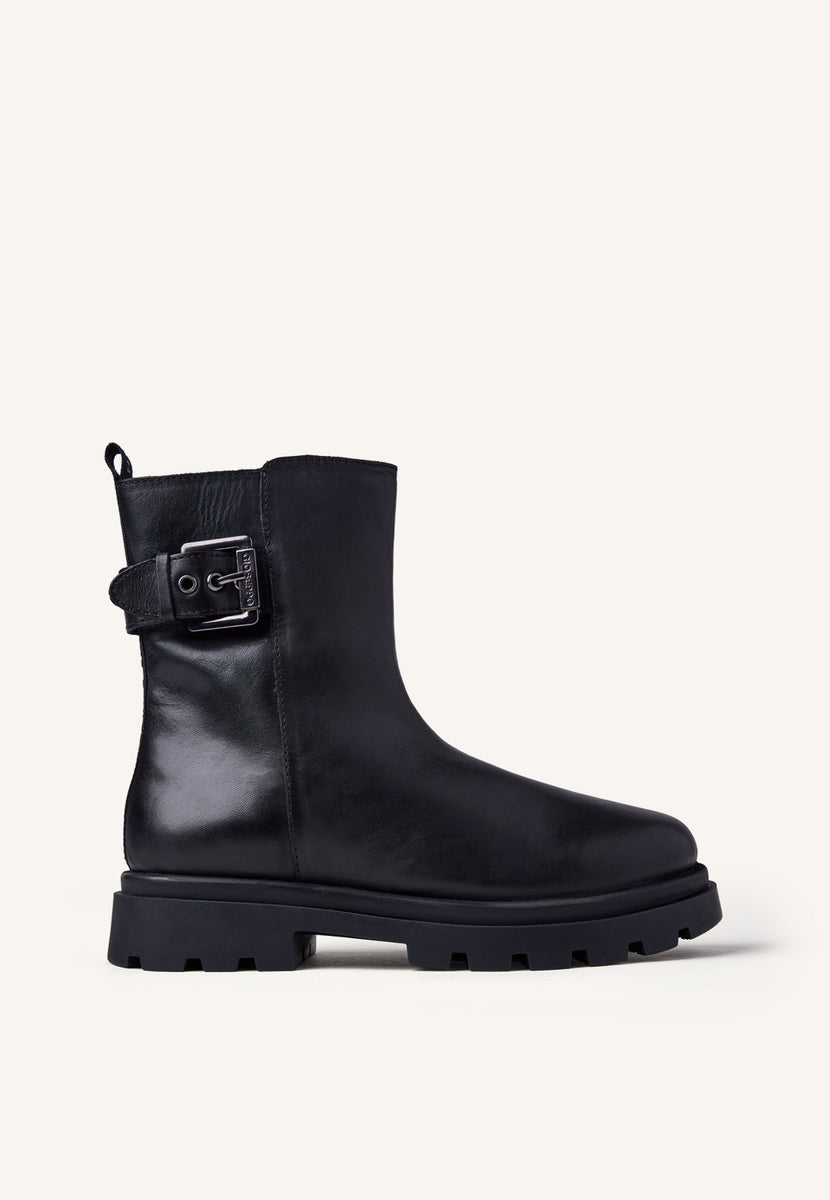 BOTAS PIEL HEBILLA UBLY