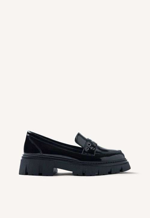 EYELET PATENT EFFECT LOAFERS CHEAM