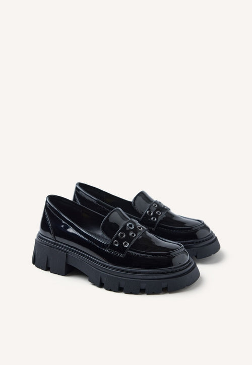EYELET PATENT EFFECT LOAFERS CHEAM