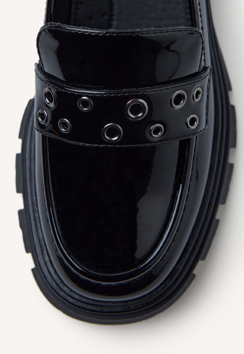 EYELET PATENT EFFECT LOAFERS CHEAM