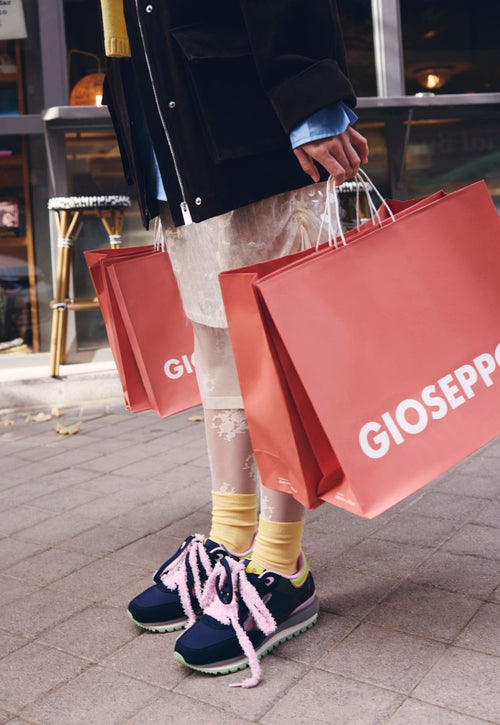 ZAPATILLAS PIEL Y NYLON FORADA