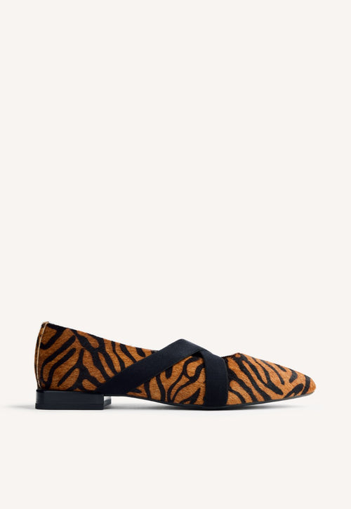 ANIMAL PRINT LEATHER BALLET FLATS MILACA