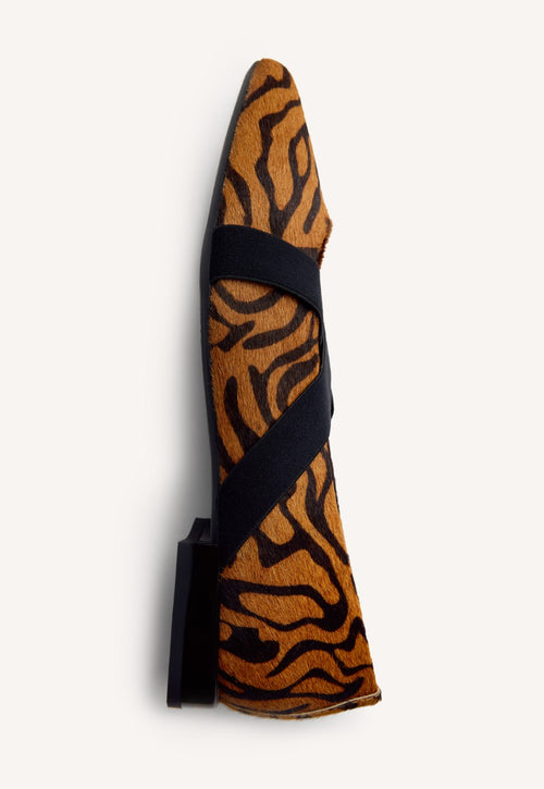 ANIMAL PRINT LEATHER BALLET FLATS MILACA