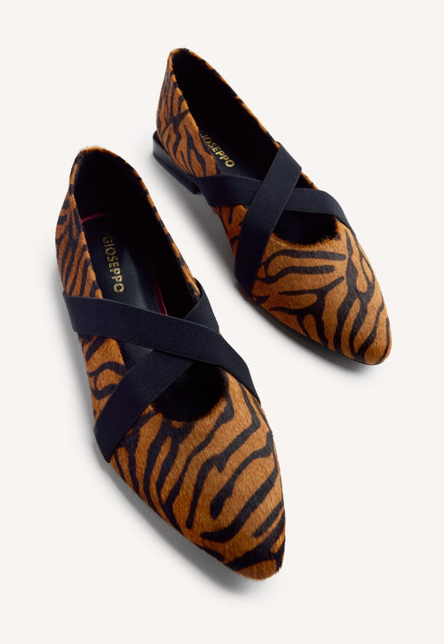 ANIMAL PRINT LEATHER BALLET FLATS MILACA