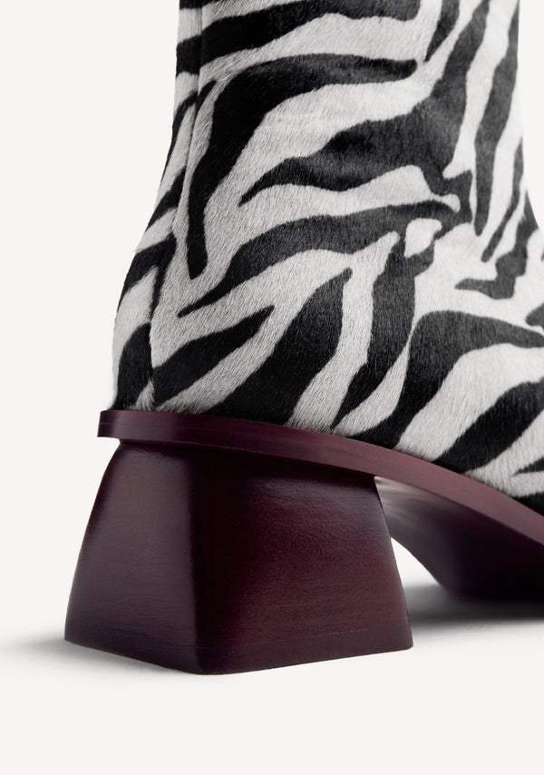 BOTINES PIEL ESTAMPADO ANIMAL REMER