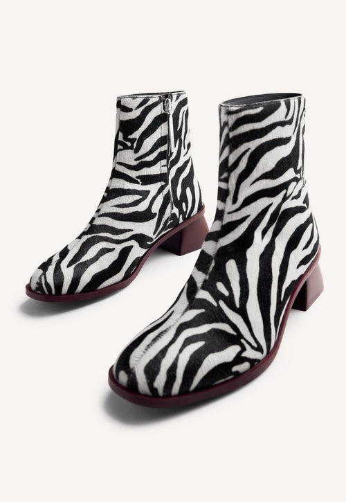 BOTINES PIEL ESTAMPADO ANIMAL REMER