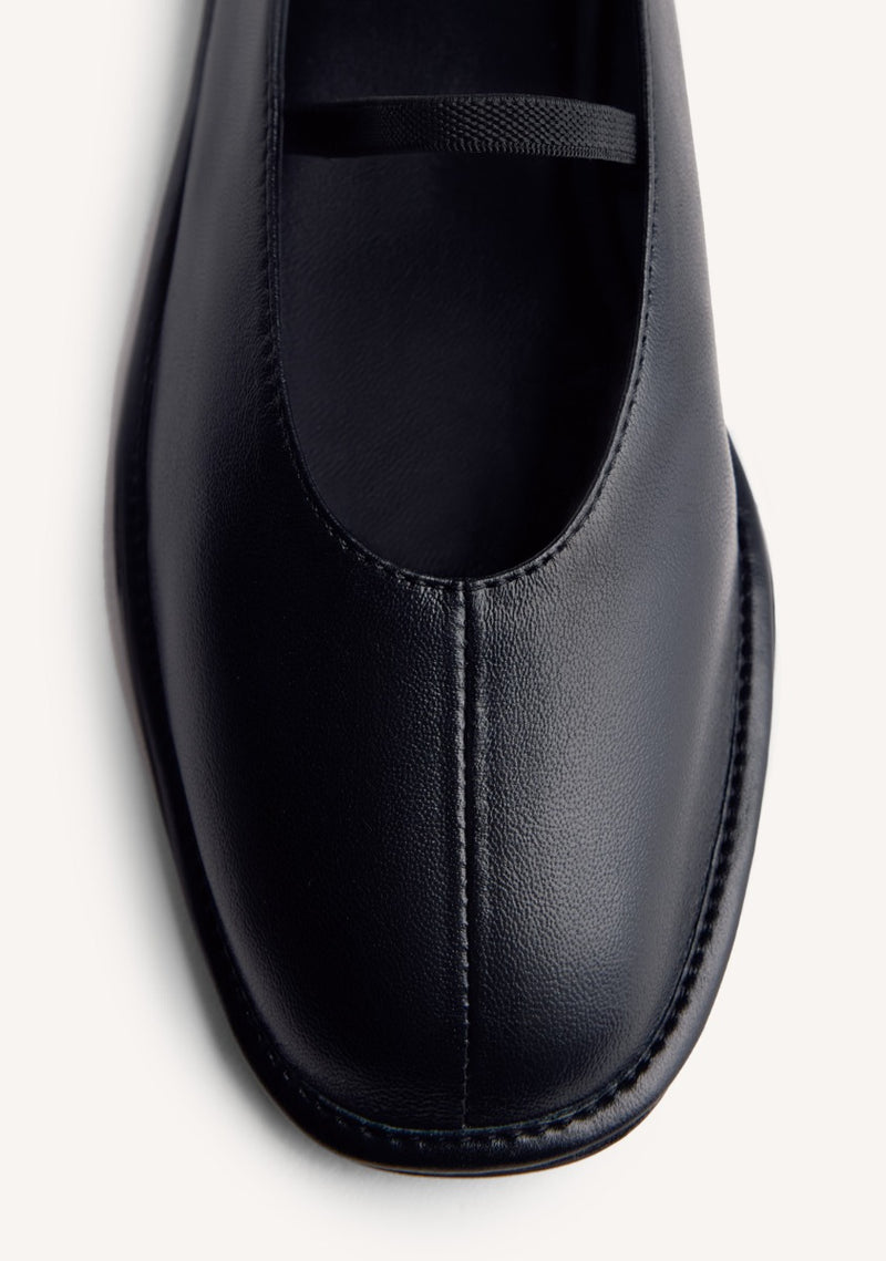 LEATHER BALLET FLATS OKABENA
