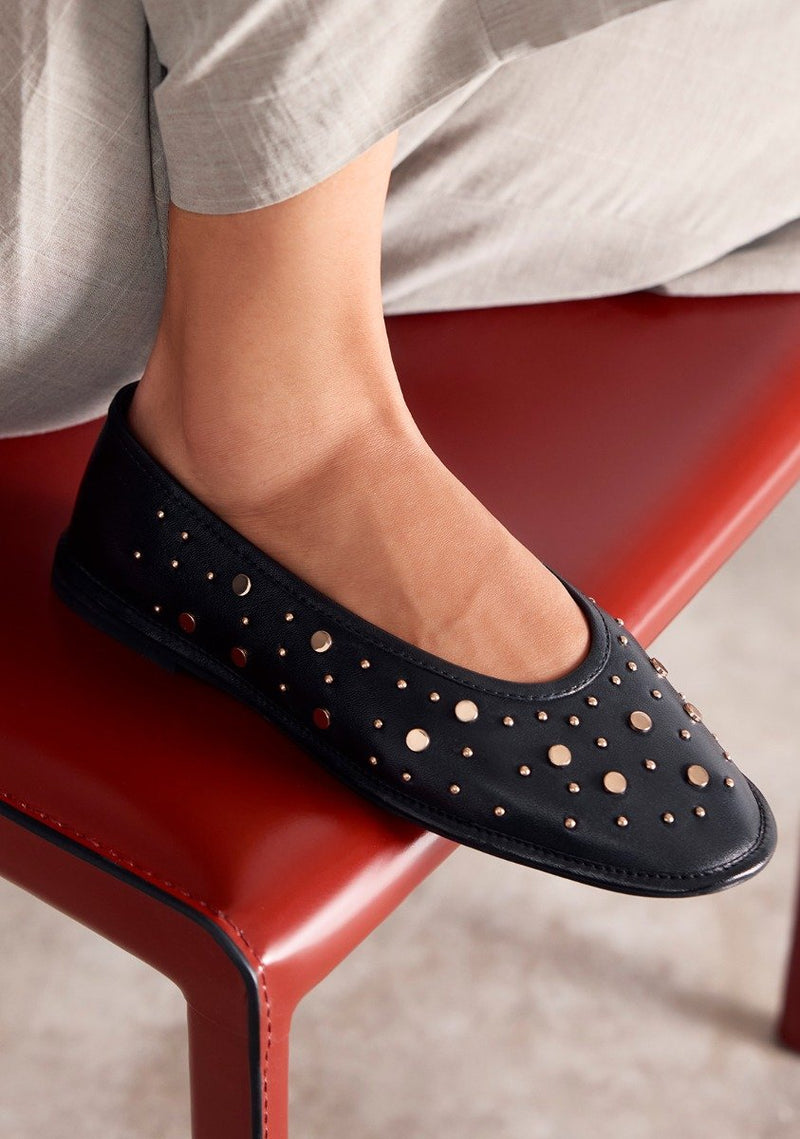 STUDDED LEATHER BALLET FLATS ACOMA