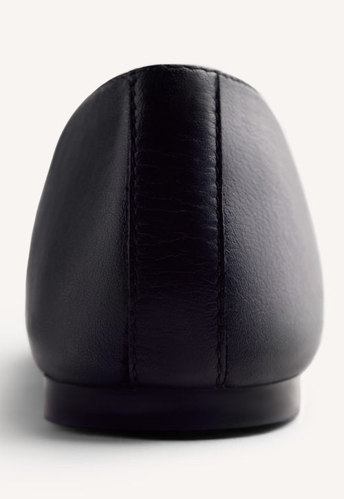 LEATHER LOAFERS BASSETT