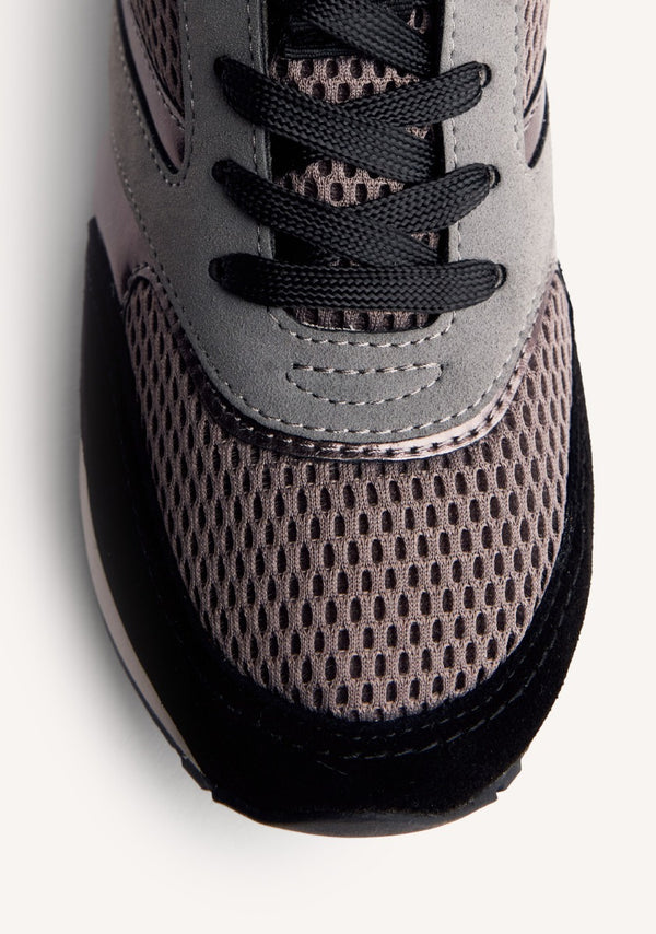 ZAPATILLAS PIEL Y REJILLA CUÑA KEEWATIN