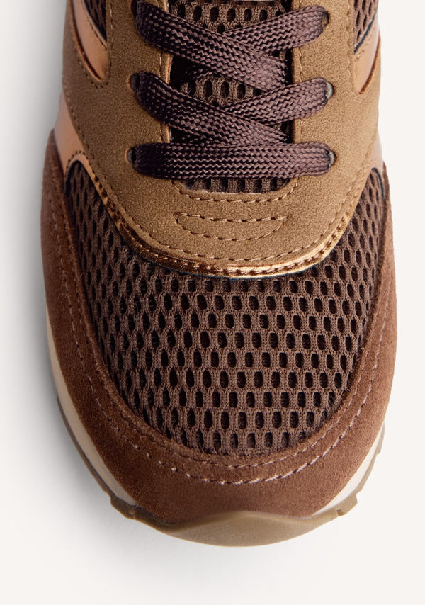 ZAPATILLAS PIEL Y REJILLA CUÑA KEEWATIN