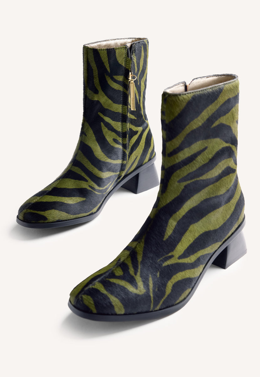 BOTINES PIEL ESTAMPADO ANIMAL BY MELYSSA PINTO