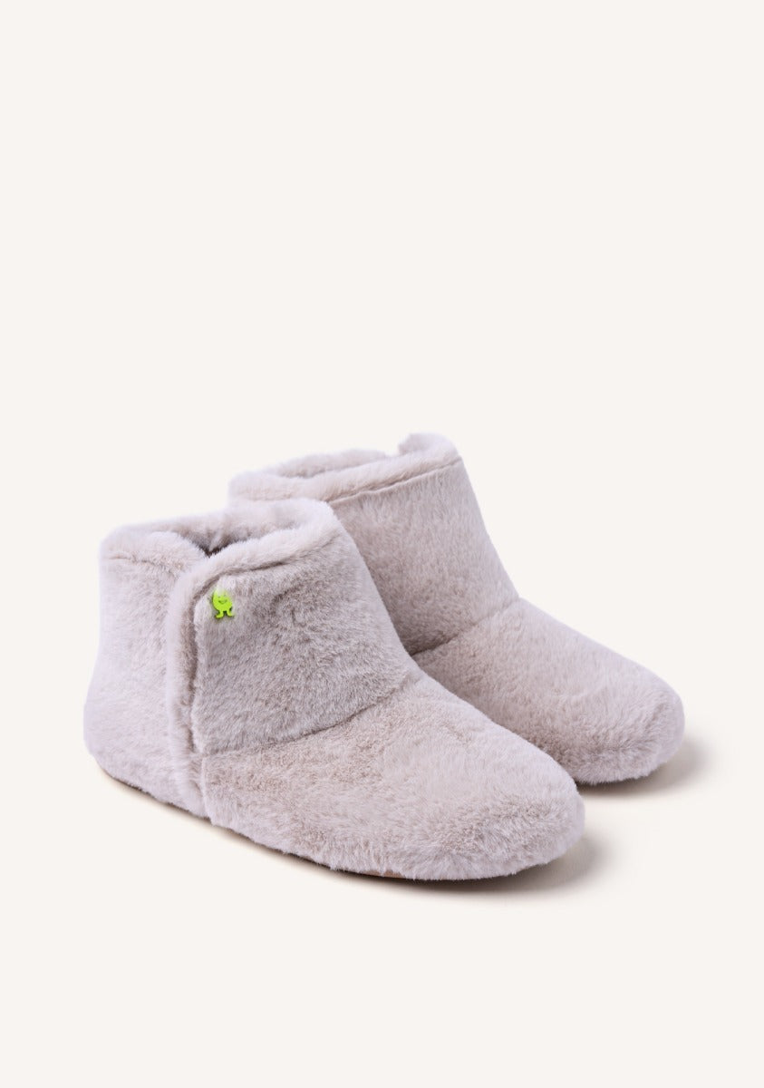 CANDON FURRY BOOT-STYLE SLIPPERS