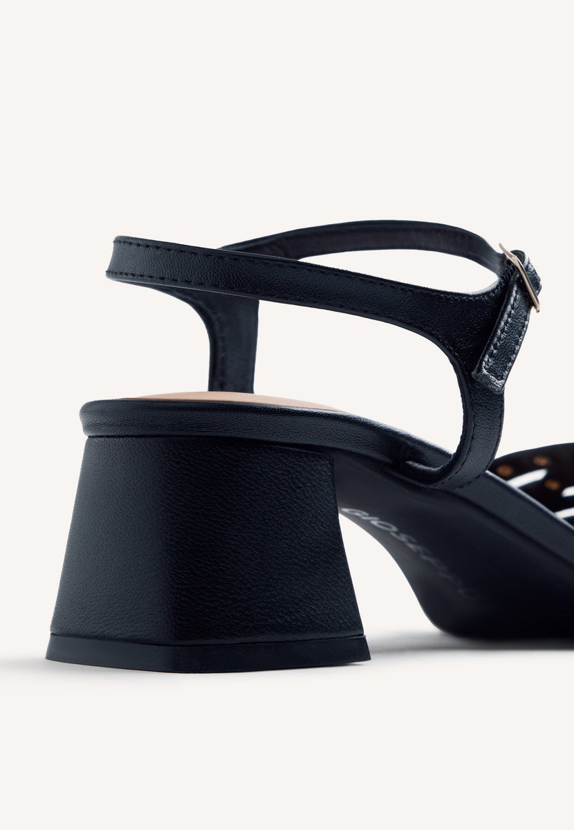 SANDALI PELLE BORCHIE BAIS