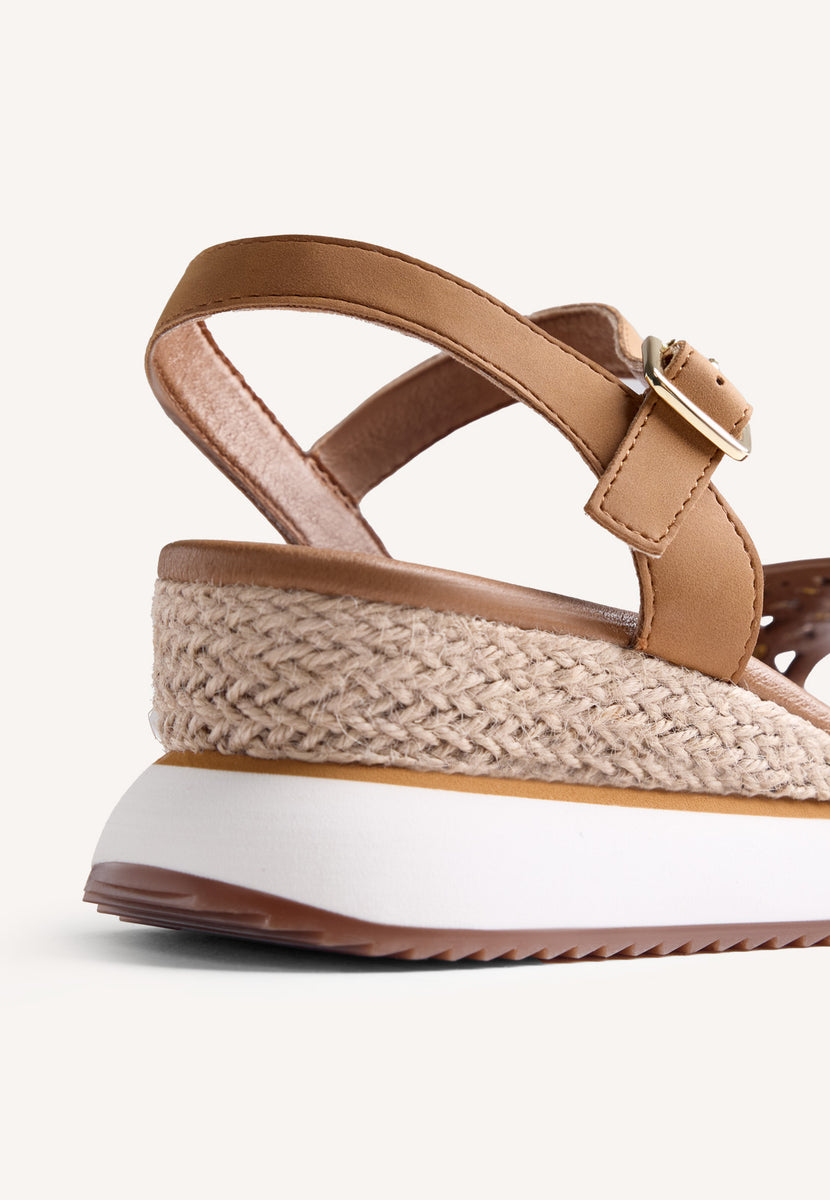 SANDALIAS CUÑA RAFIA WETE