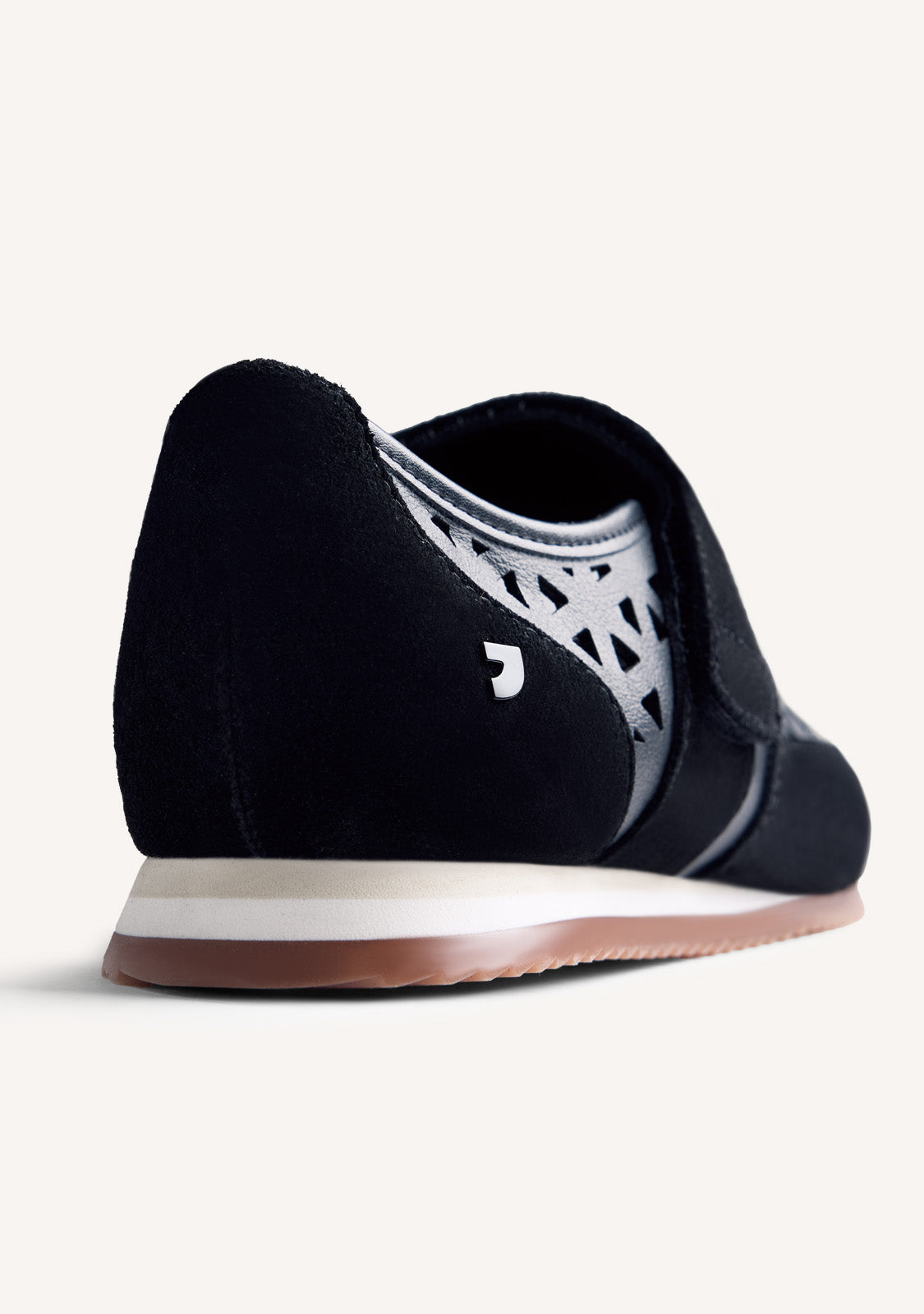 CUT-OUT LEATHER SPORTY BALLET FLATS SINGIDA