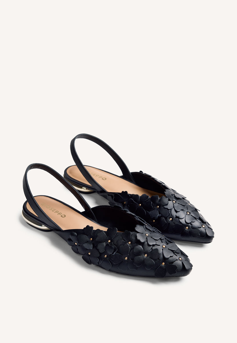 SABRINAS CANCANHAR ABERTO COURO FLORES KINNA