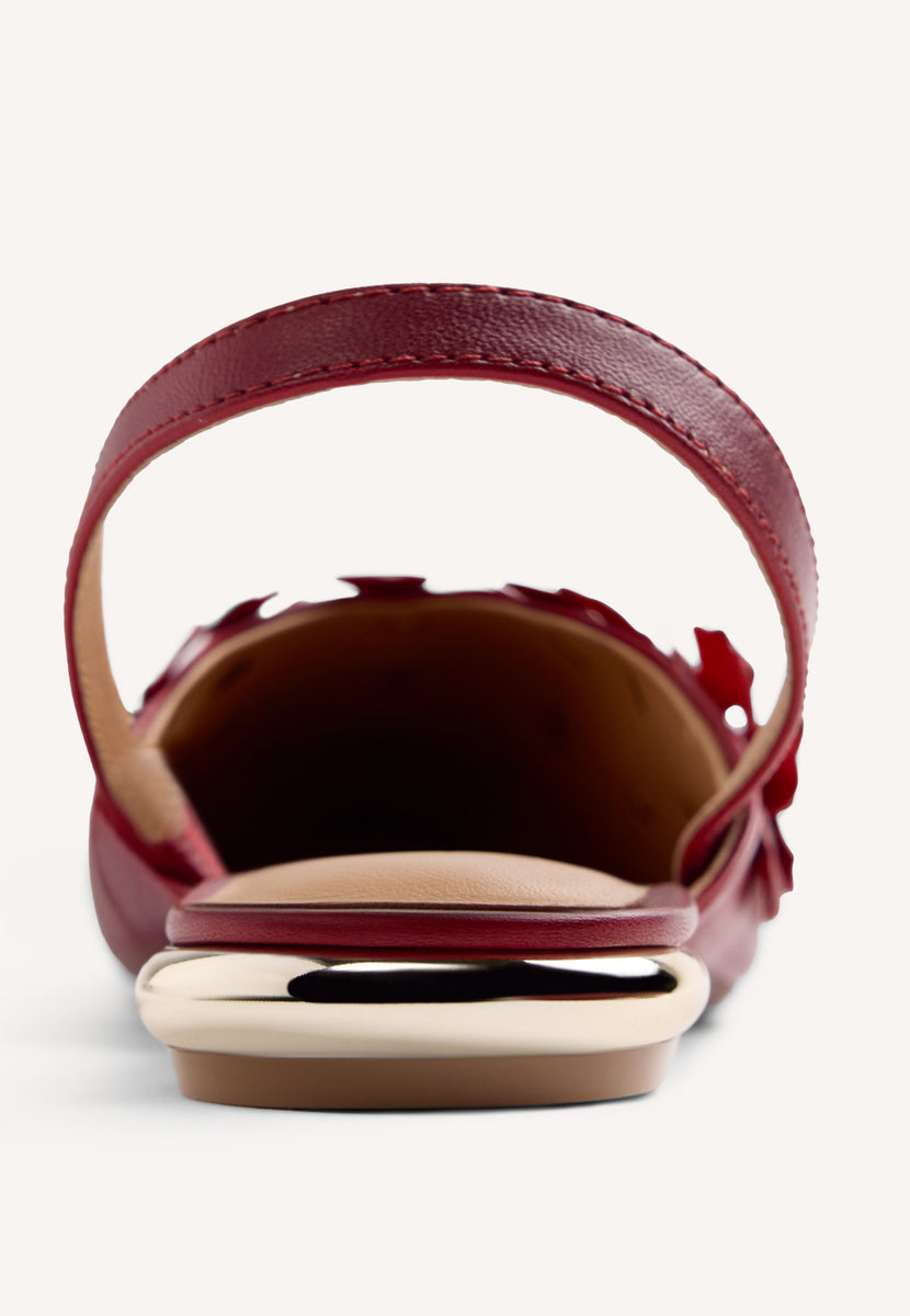 SABRINAS CANCANHAR ABERTO COURO FLORES KINNA