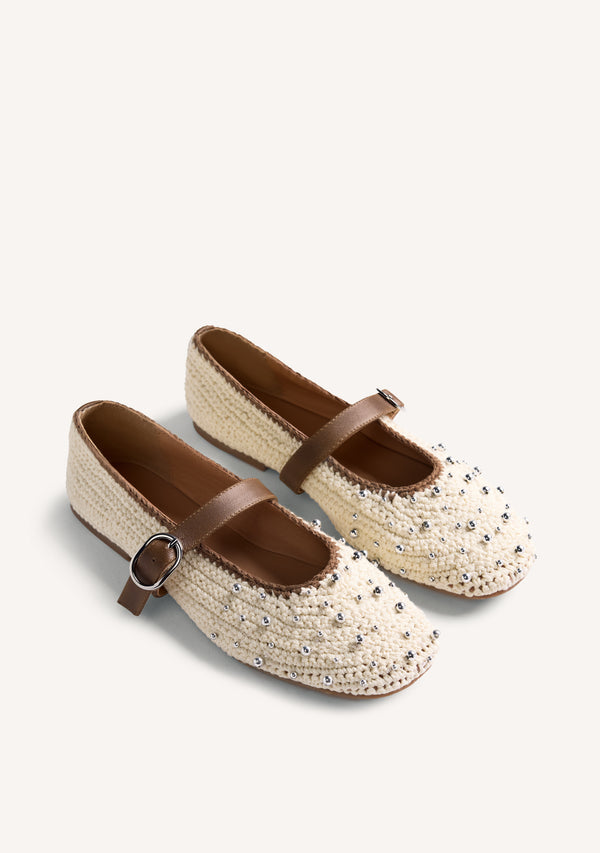 BAILARINAS PIEL, CROCHET Y CUENTAS MANYONI