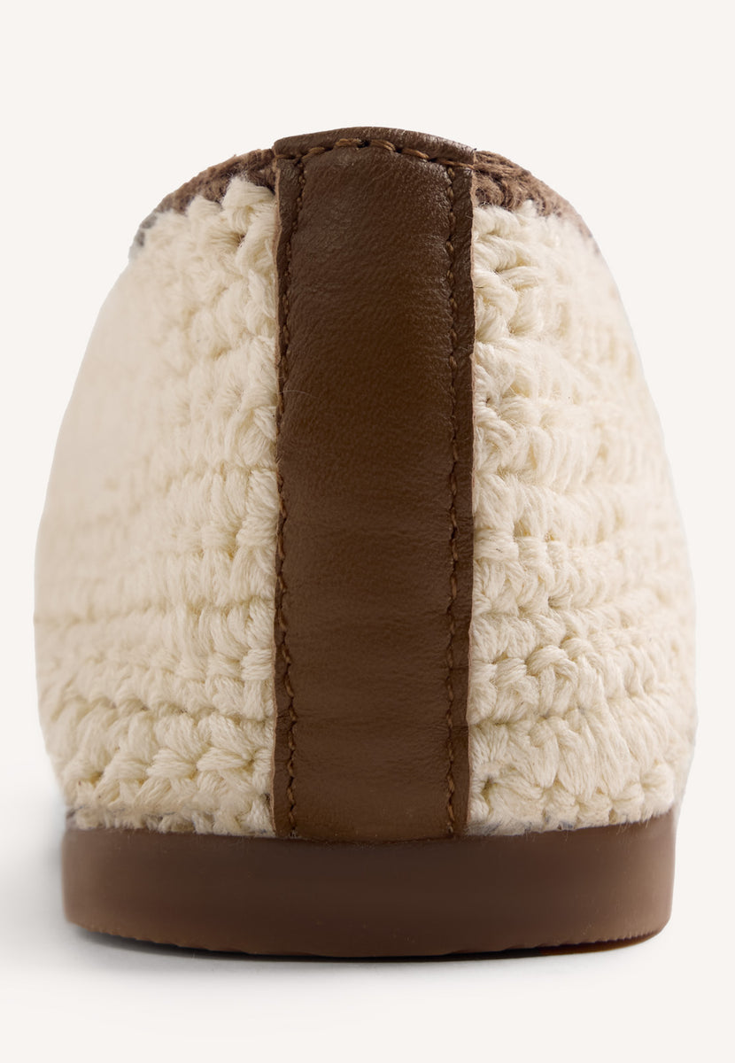 BAILARINAS PIEL, CROCHET Y CUENTAS MANYONI