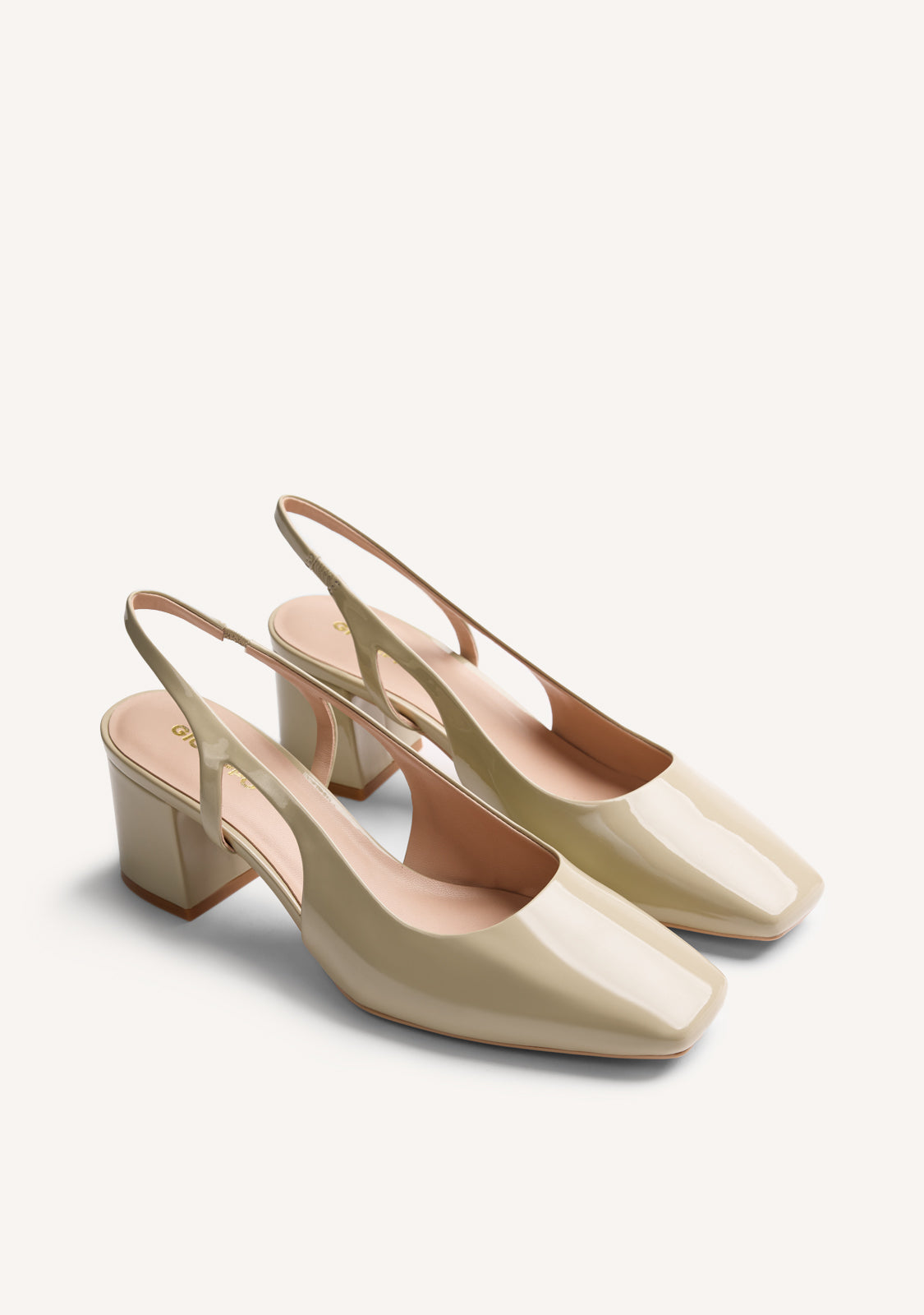 SCARPE TACCO EFFETTO VERNICE CABUYAO