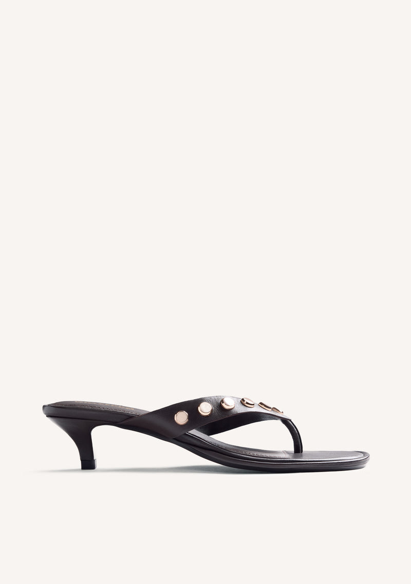 SANDALIAS TACÓN PIEL Y TACHAS SOKOTO