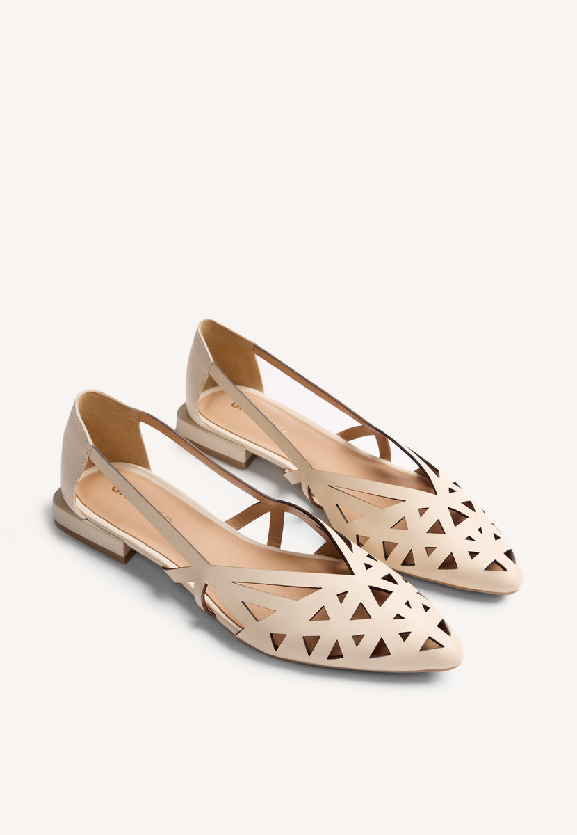CUT-OUT LEATHER BALLET FLATS BUMALA