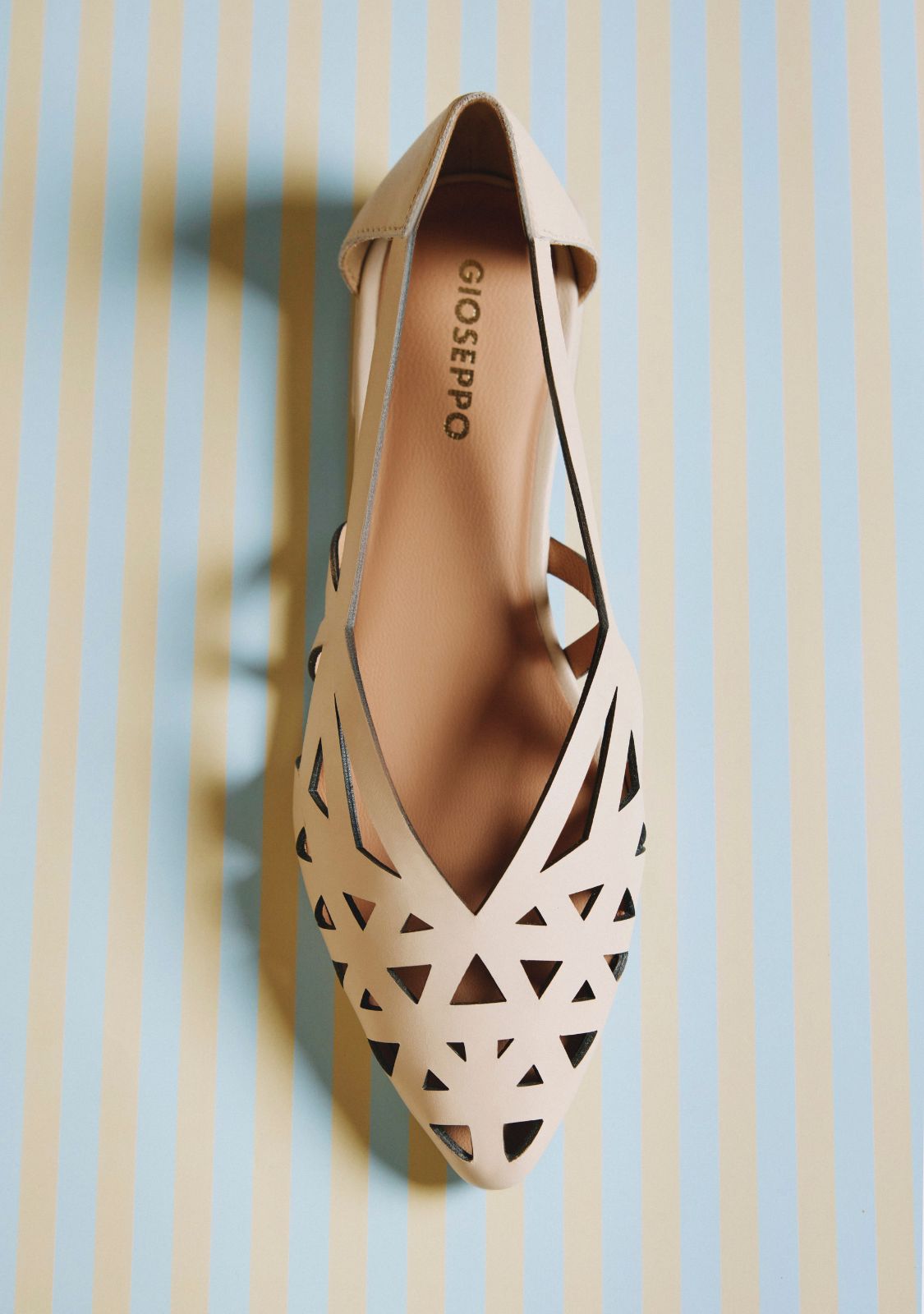 CUT-OUT LEATHER BALLET FLATS BUMALA