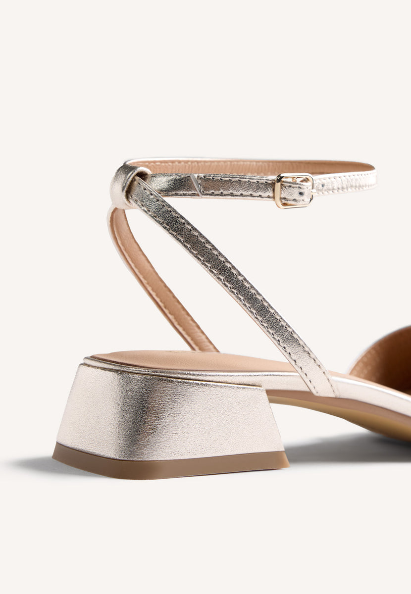 SCARPE TACCO PELLE RIGHE CLAWSON