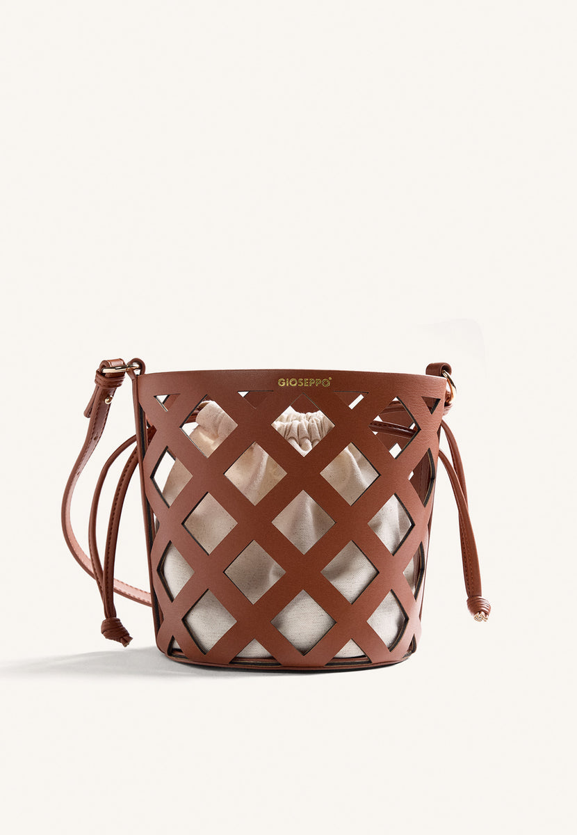 CUT-OUTS BUCKET BAG TUKUYU