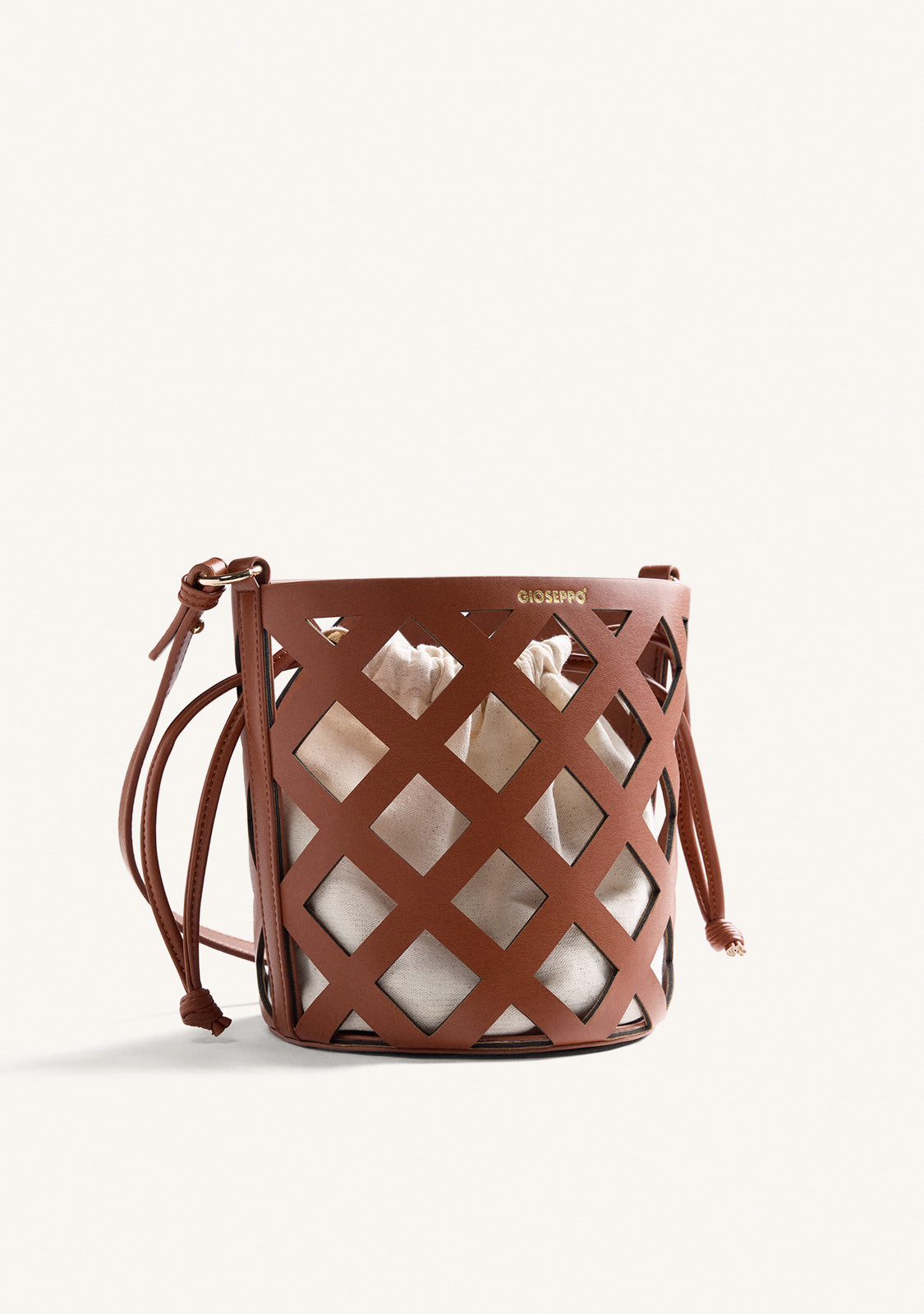 CUT-OUTS BUCKET BAG TUKUYU