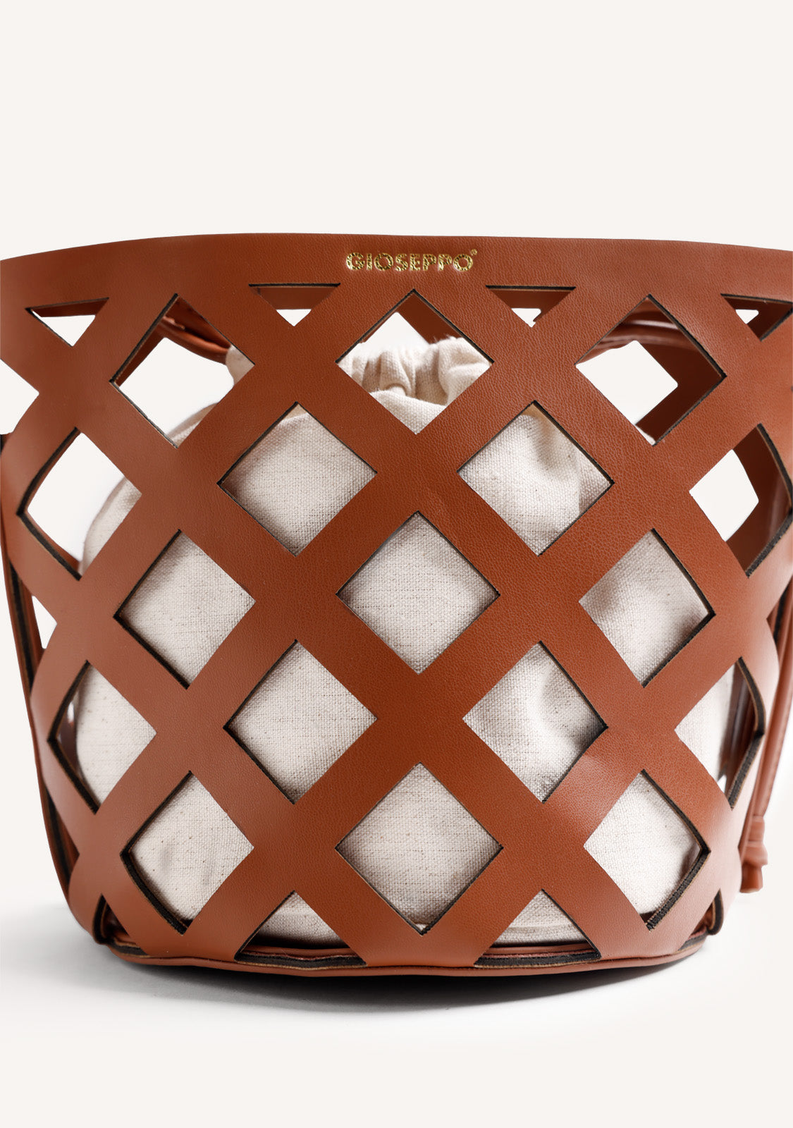 CUT-OUTS BUCKET BAG TUKUYU