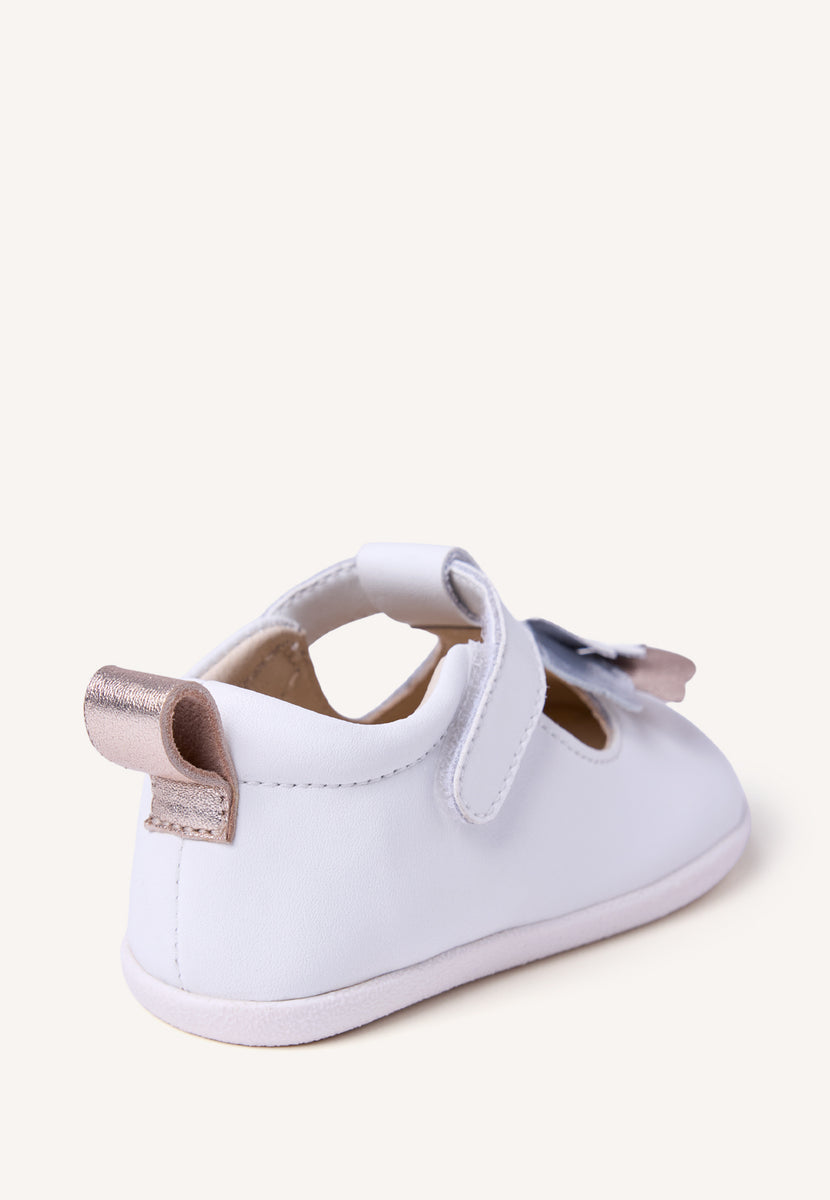 GIOSEPPO BAREFOOT - BAILARINAS PIEL BRILLO Y MARIPOSA MAKINDU